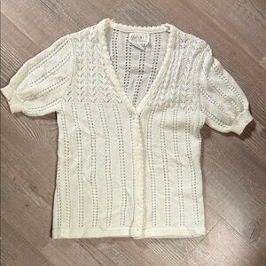 Vintage Chic Dainty Ivory Knit Cardigan Sweater Scalloped Neckline Detail